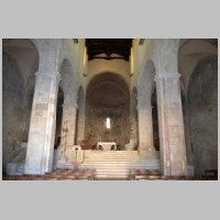 Duomo di Termoli, photo by Luca Aless on Wikipedia,2.jpg
